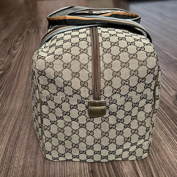 A 227 - 💯 % authentic Gucci duffel bag - Picture 12 of 16